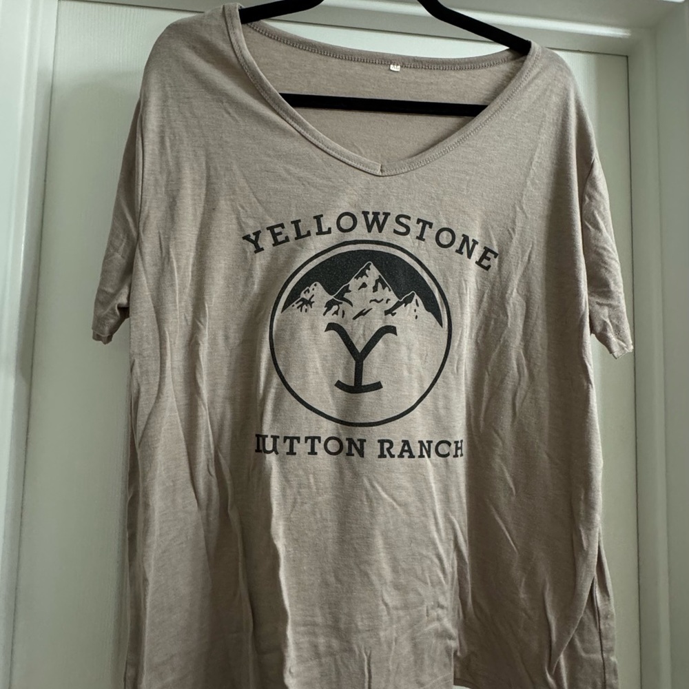 Yellowstone Dutton Ranch Graphic Tee